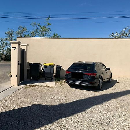 Le Mas Des Glycines Salon-de-Provence Kültér fotó